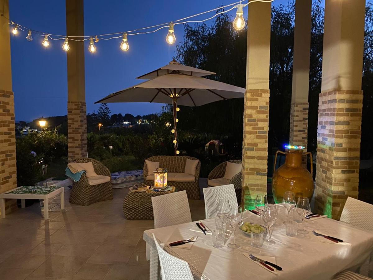 Ferienwohnung Breathtaking View Of Salento- Leporano Exterior foto