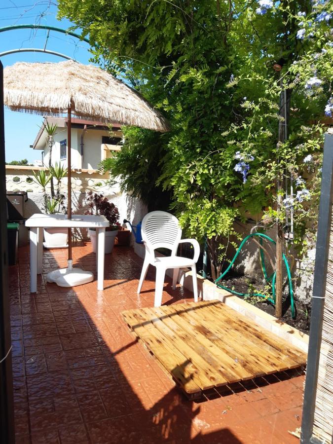 Ferienwohnung Breathtaking View Of Salento- Leporano Exterior foto